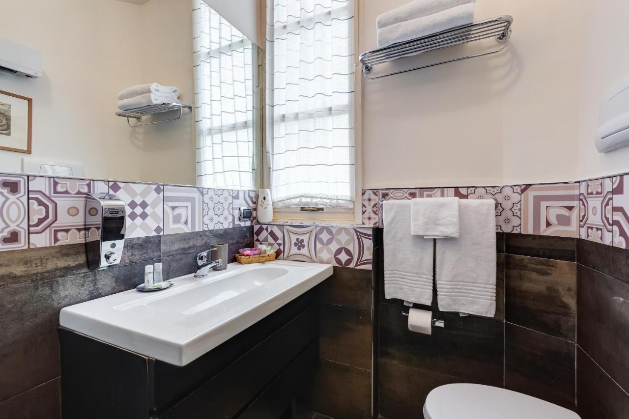 Piazza Di Spagna Fantastic Apartment Rome Luaran gambar